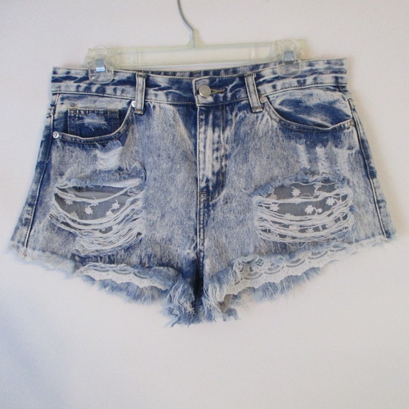 Forever 21 Pants - Forever 21 womens sz L shorts distroyed PE2